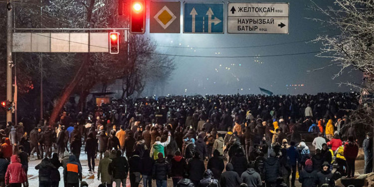 Mühdan Sağlam: Kazakistan'da Rusya askeri ne anlama geliyor?