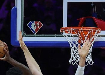 NBA'de Furkanlı 76ers, Lakers'ı rahat yendi