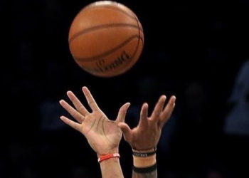 NBA'de Suns, Clippers'ı yenerek Batı Konferansı zirvesine yerleşti