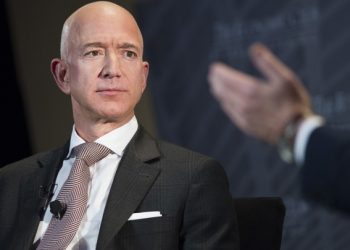 Napoli, Amazon'un kurucusu Jeff Bezos'a mı satılıyor?