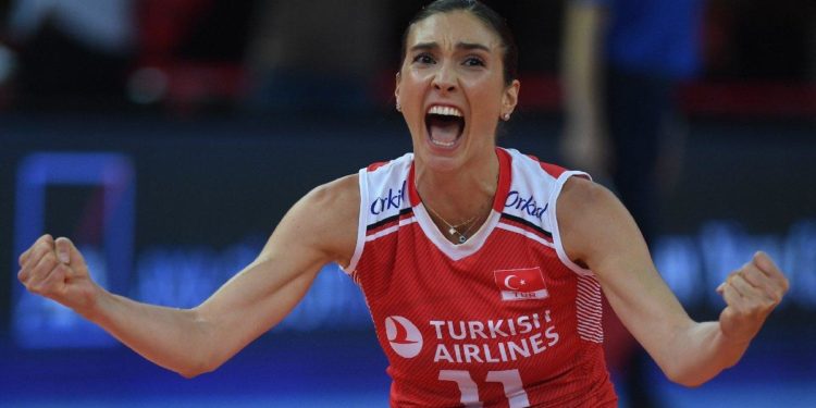 Naz Aydemir Akyol, milli takıma veda etti