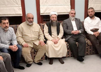 Nevzat Çiçek: Tarikatlara güvenmiyorum, çocuğum evde Kuran ve Arapça dersi alıyor