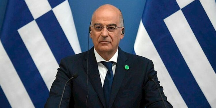 Nikos Dendias: Türkiye meşru müdafaa hakkımızdan vazgeçmemizi istiyor