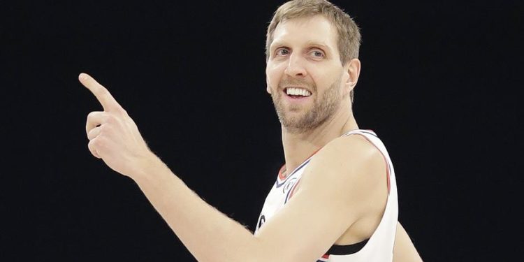 Nowitzki’nin forması Dallas’ta tavana asıldı