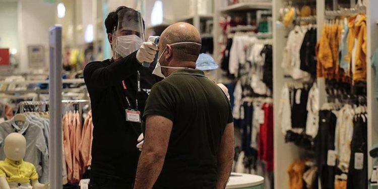 Omicron'a yakalanan Prof. Dr. Kurugöl: AVM, restoran ve konserlere girişte aşı şartı getirilmeli