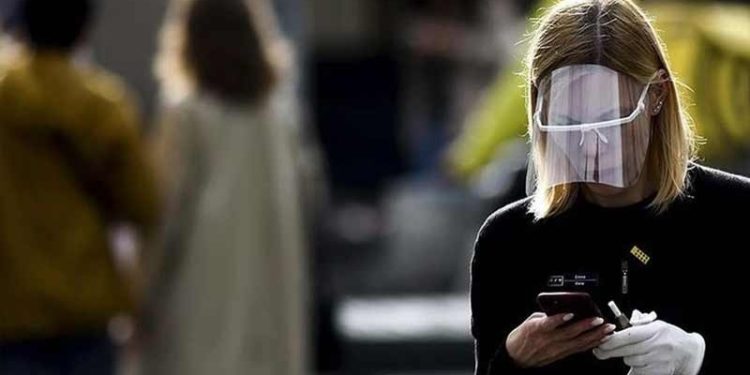 'Omicron'un hızlı yayılması bizi pandemiden endemiye götürebilir'