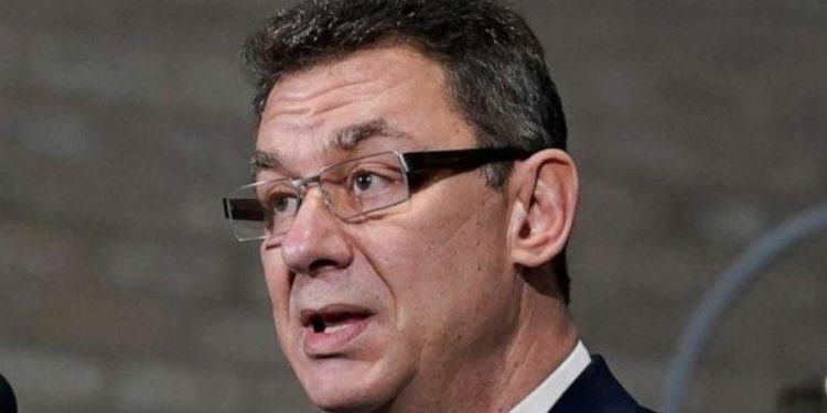 Pfizer CEO'su açıkladı: Birkaç ay içinde normale döneceğiz