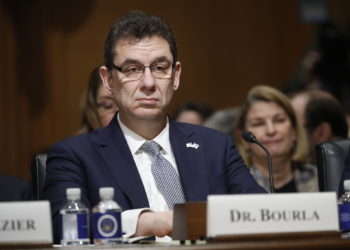 Pfizer CEO’su: Birkaç ay içinde normale dönebiliriz