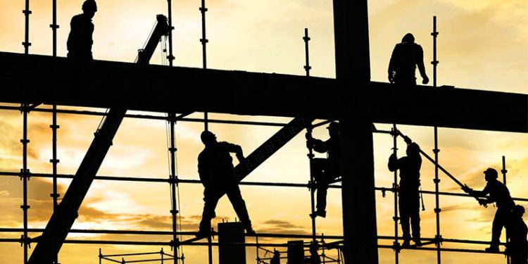 Plan ve Bütçe Komisyonu'nda görüşüldü: Müteahhitlerden fiyat farkı için üç talep