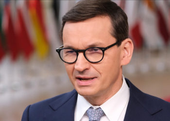 Polonya'da Covid-19 Bilim Kurulu'nun 13 üyesi istifa etti