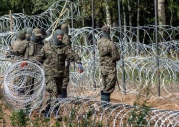 Polonyalı asker: Belarus sınırında 240’tan fazla göçmen öldürüldü