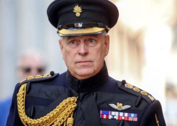 Prens Andrew'un askeri unvanları alındı: Gerekçe, cinsel saldırı suçlaması