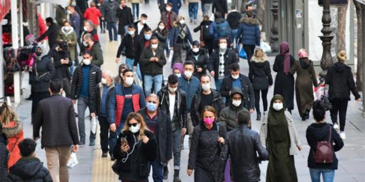 Prof. Dr. Özlü: Virüs çok hızlı yayılıyor, insan hareketliliğini minimuma indirmek lazım