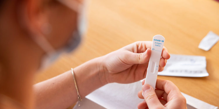 Prof. Sipahi’den Omicron uyarısı: ‘Yarıyıl tatilinde dikkat edilmezse durum daha da kötüye gider’