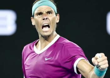Rafael Nadal, tarihi bir geri dönüşle Avustralya Açık'ı kazandı