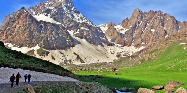 Red Bull yetkilisinden ünlü dağcıya uyarı: Kesinlikle kaçınmanız gereken tek şehir Hakkari