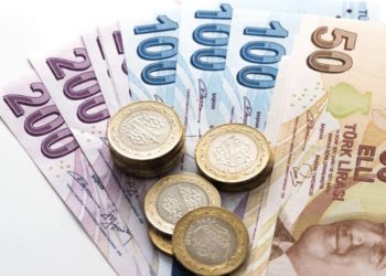 Reuters anketinden karamsar sonuç: TL'nin 2022'de de yüzü gülmeyecek