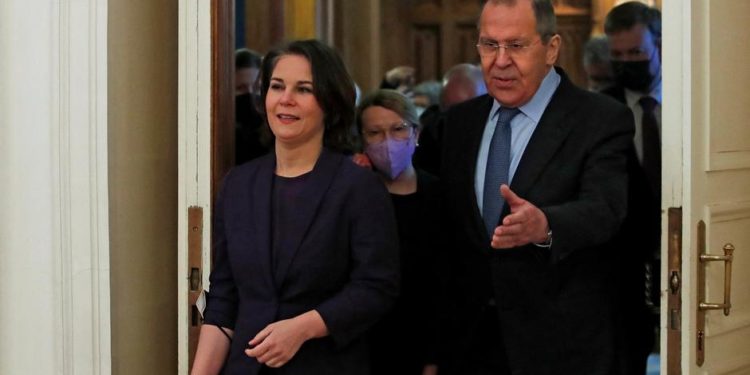 Rusya ve Almanya Dışişleri Bakanları Moskova'da bir araya geldi