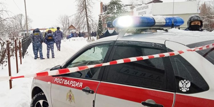 Rusya'da yüzlerce okulda bomba ihbarı