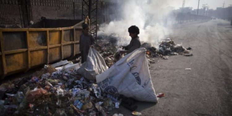 Salgında en zenginlerin serveti arttı, 160 milyon insan yoksulluğa sürüklendi