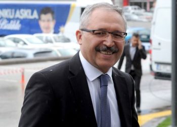 Selvi: En beğenilen siyasetçi yüzde 30 ile Erdoğan