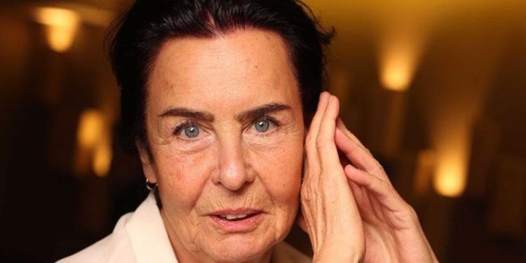 Sinemanın usta sanatçısı Fatma Girik hayatını kaybetti