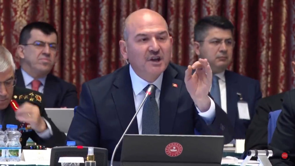 Soylu’ya: Hukuk okumana gerek yok, hukuku tanısan yeter