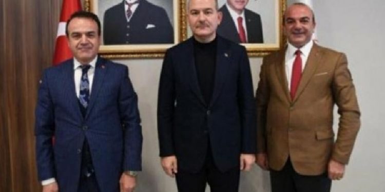 Soylu, rüşvet suçundan hapis cezası alan AKP’li başkanları makamında ağırladı
