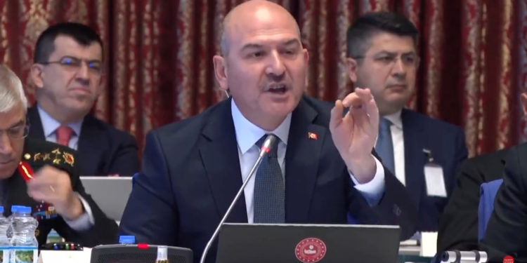 Soylu’ya: Hukuk okumana gerek yok, hukuku tanısan yeter