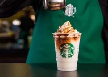 Starbucks'tan çalışanlarına aşı ya da haftalık Covid-19 testi zorunluğu