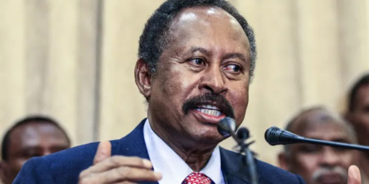 Sudan'da demokrasi yanlısı eylemler devam ederken Başbakan Hamdok istifa etti