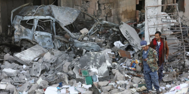 Suudi Arabistan liderliğindeki koalisyon, Yemen'in başkenti Sana'yı vurdu: 14 ölü