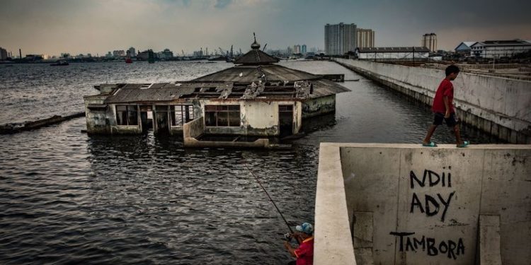 Suya batan ülkenin başkenti taşınıyor