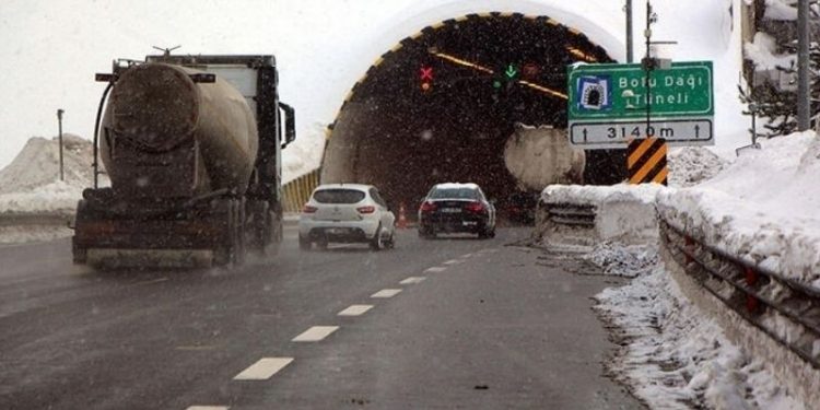 TEM Otoyolu bu gece trafiğe kapalı olacak