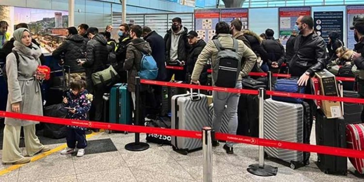 THY'nin tahliye uçağı Kazakistan'dan İstanbul'a geldi