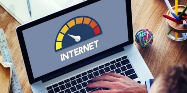 Taahhüt ettiği hızın altında hizmet veren internet sağlayıcısına 'ayıplı hizmet' kararı
