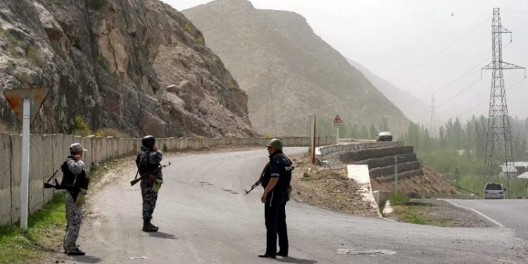 Tacikistan-Kırgızistan sınırında çatışma