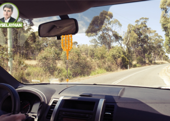 Tespih as, arabayı soymasınlar!