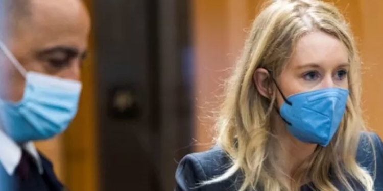 Theranos ve Elizabeth Holmes: Silikon Vadisi’nde yüzyılın duruşması