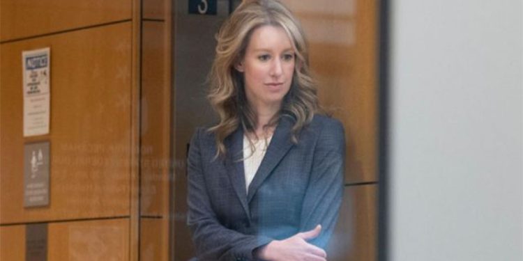 Theranos'un kurucusu Elizabeth Holmes dolandırıcılıktan suçlu bulundu