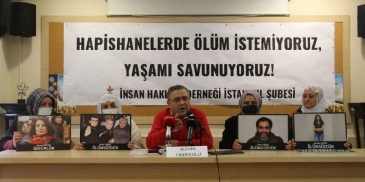 Tutuklu aileleri 3 haftadır nöbette: Yaşamı savunuyoruz