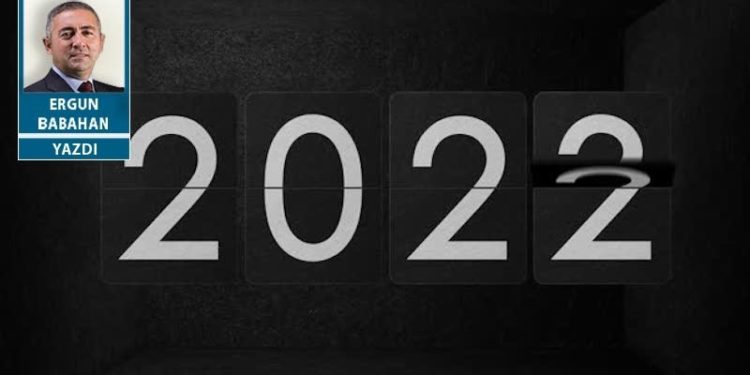 Türkiye karanlık ve zorlu bir yıla girdi: Tercihler yılı