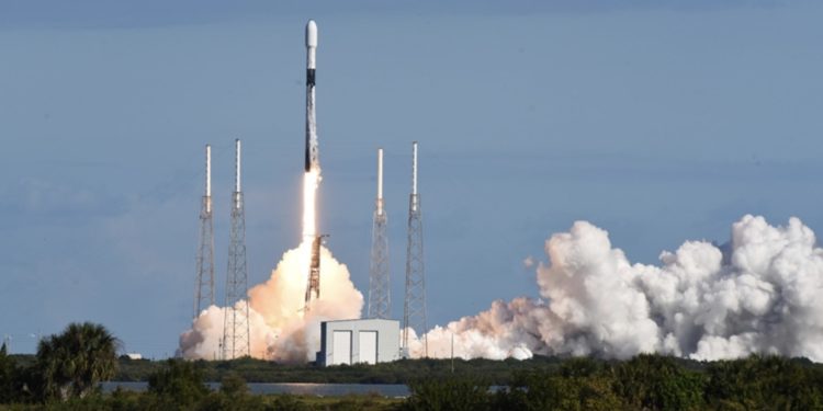 Türkiye’nin ilk cep uydusu ABD’den uzaya fırlatıldı