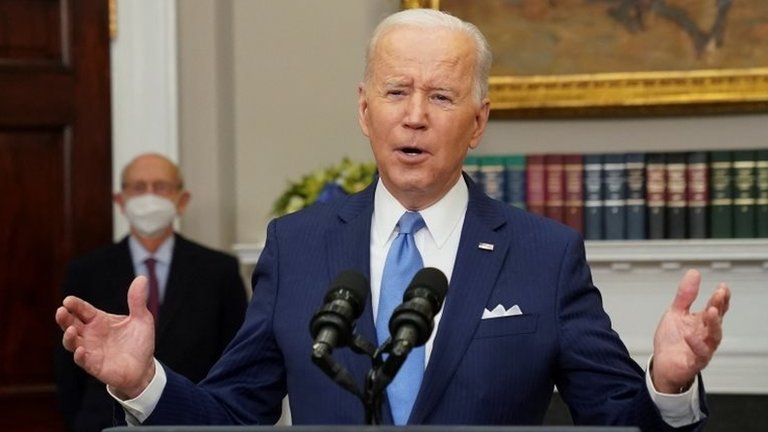 Ukrayna krizi: Biden, Zelenskiy'e, Rusya'nın Ukrayna'yı Şubat'ta işgal edebileceğini söyledi