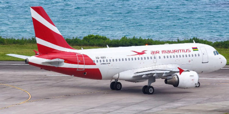 Uçağın tuvaletinde yeni doğmuş bebek bulundu