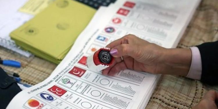 YSK seçime katılabilecek 24 parti açıkladı