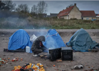 Yardım kuruluşları uyardı: Fransa'nın kuzeyine sığınan Afganlar donarak ölme tehlikesi altında