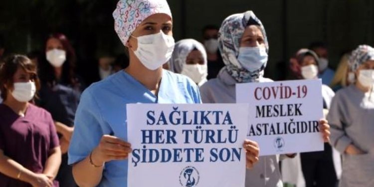 Yasa tasarısı hazırlandı: Sağlık çalışanlarına şiddete hapis talebi