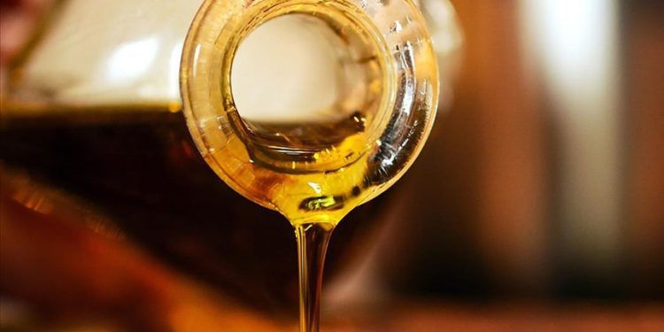 "Yağ fiyatlarındaki artışın sebebi Türkiye'nin kendi ihtiyacı olan ayçiçeğini üretemiyor olması"