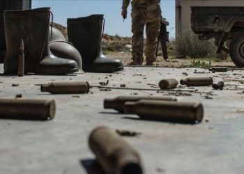 Yemen'de gözaltı merkezi vuruldu: En az 100 ölü